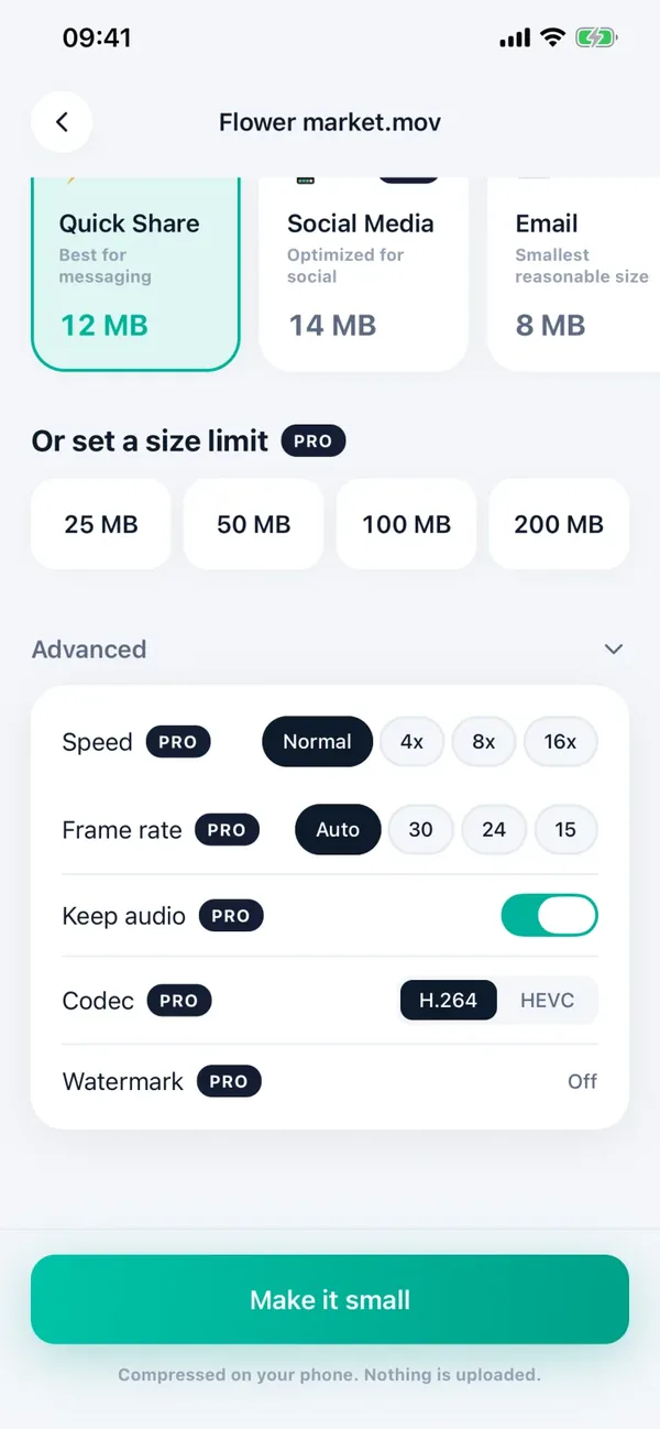Phần cài đặt nâng cao của Minivid (giao diện tiếng Anh): mục Speed với Normal, 4x, 8x, 16x đánh dấu PRO, cùng khung hình, giữ âm thanh, chuẩn nén H.264 hoặc HEVC và watermark đang tắt